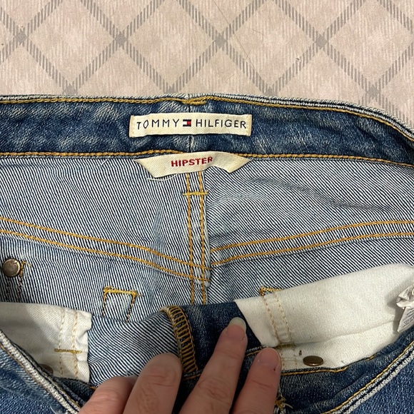 Tommy Hilfiger Jean shorts size 4 - Picture 3 of 6